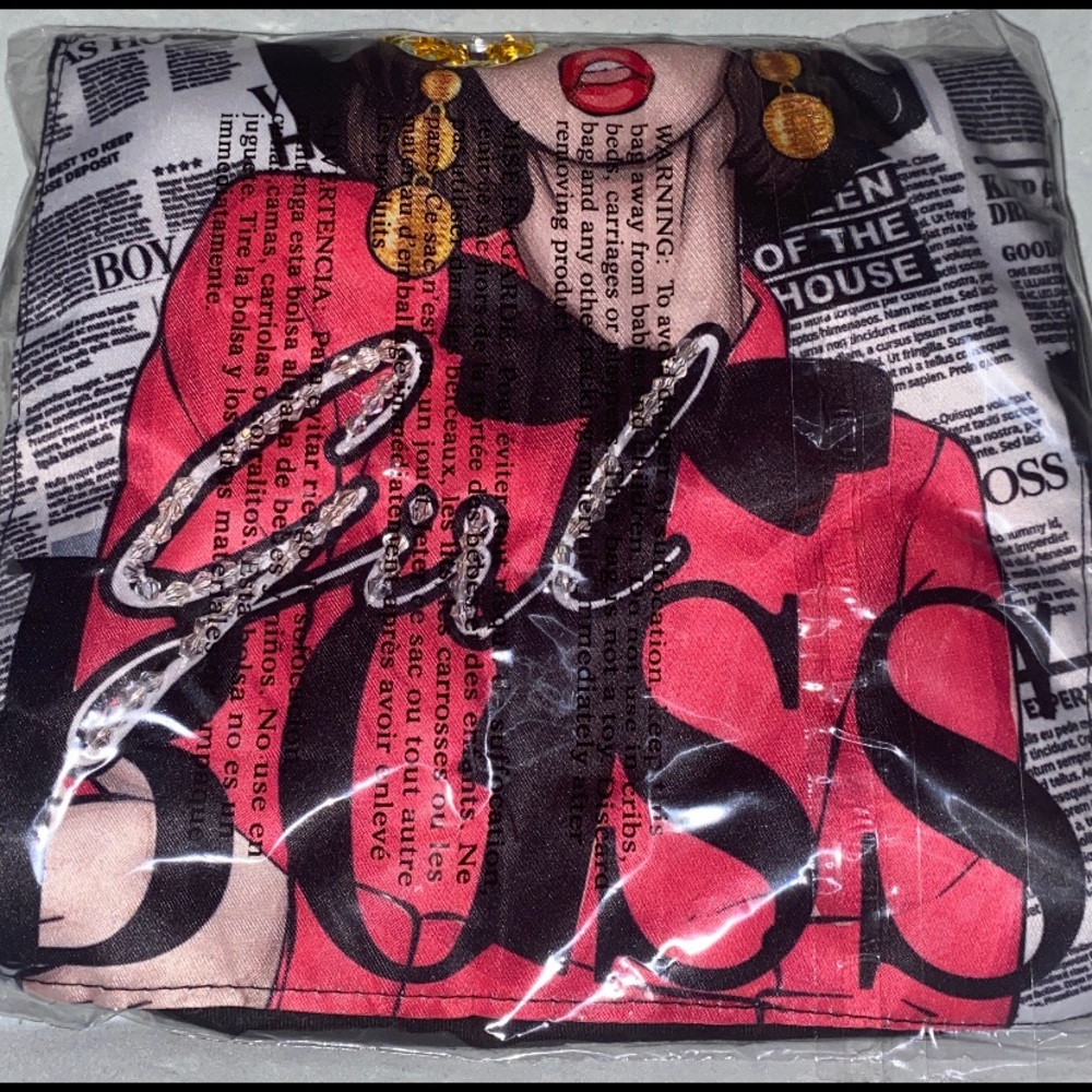She A Boss Black Tee - Picture 4 of 7